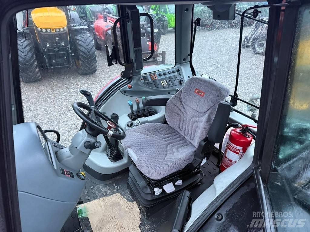Valtra T 161 Трактори