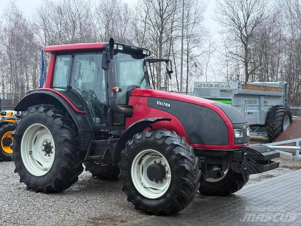 Valtra T 161 Трактори