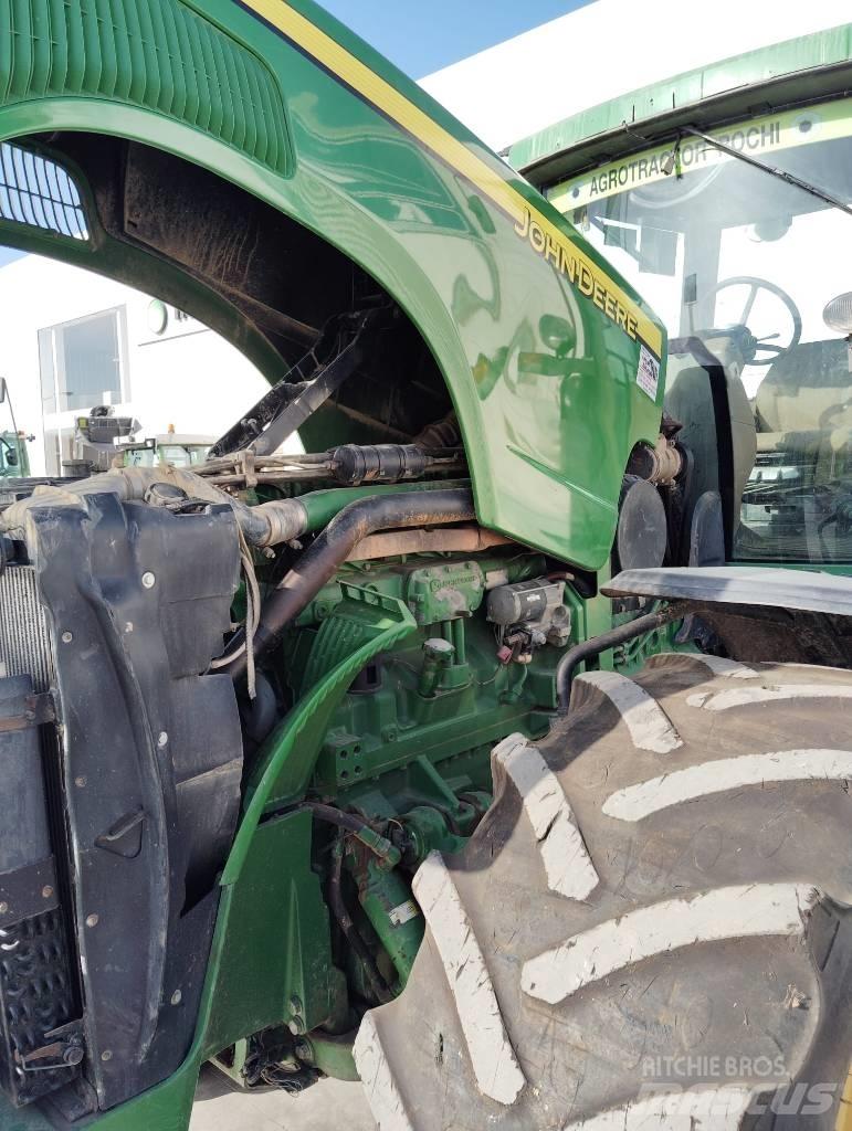 John Deere 8520 Трактори