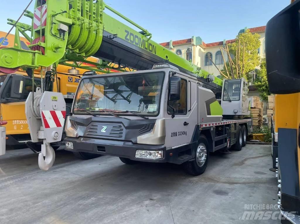 Zoomlion ZTC 251 V Всъдеходни кранове