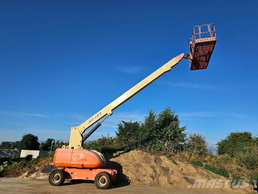 JLG 680S Телескопични повдигачи
