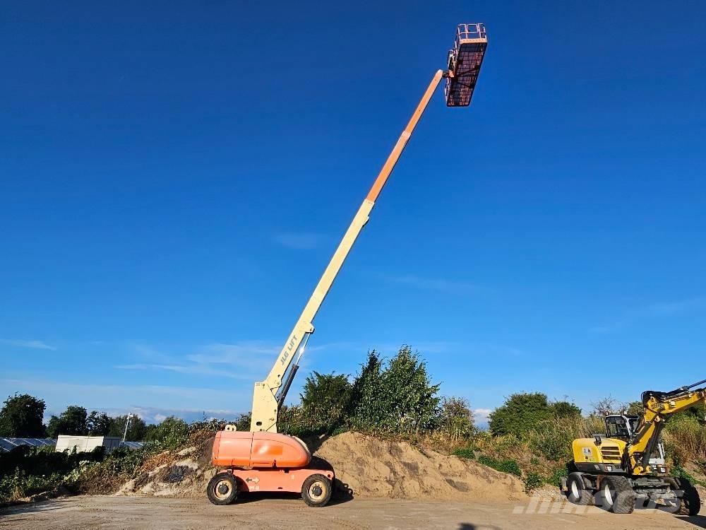JLG 680S Телескопични повдигачи
