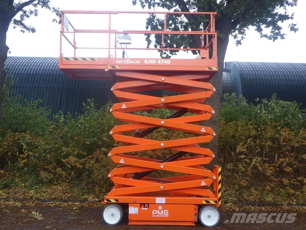 SkyJack SJ4740 Ножични работни платформи