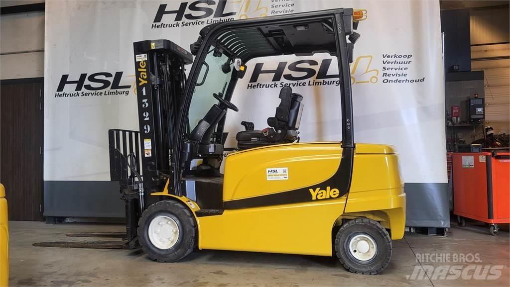 Yale ERP35VL E2145 Електрически вилични кари-повдигачи