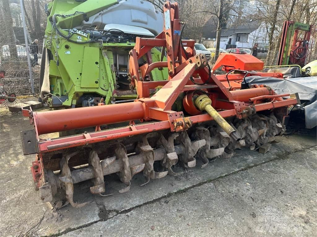 Kuhn EL140N 305 Работа по подготовка на почвата