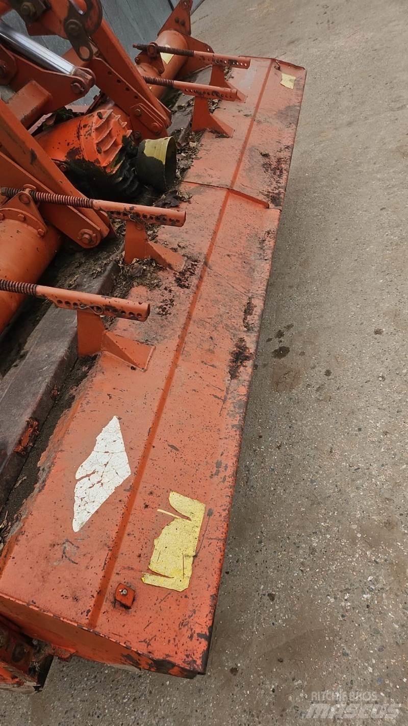 Kuhn EL140N 305 Работа по подготовка на почвата