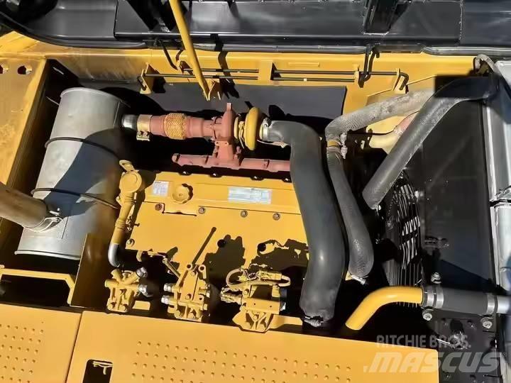CAT CAT320D2 Средни екскаватори 7т - 12т