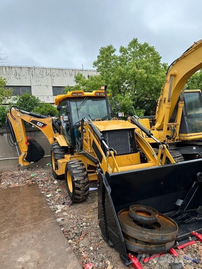 CAT 420 F Товарач със заден ексватор