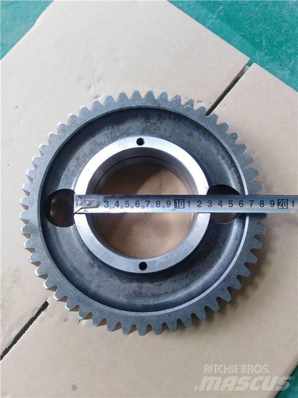 Komatsu D85 gear Предаване