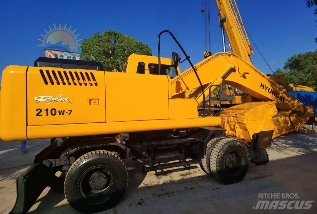 Hyundai R 210W-7 Колесни екскаватори