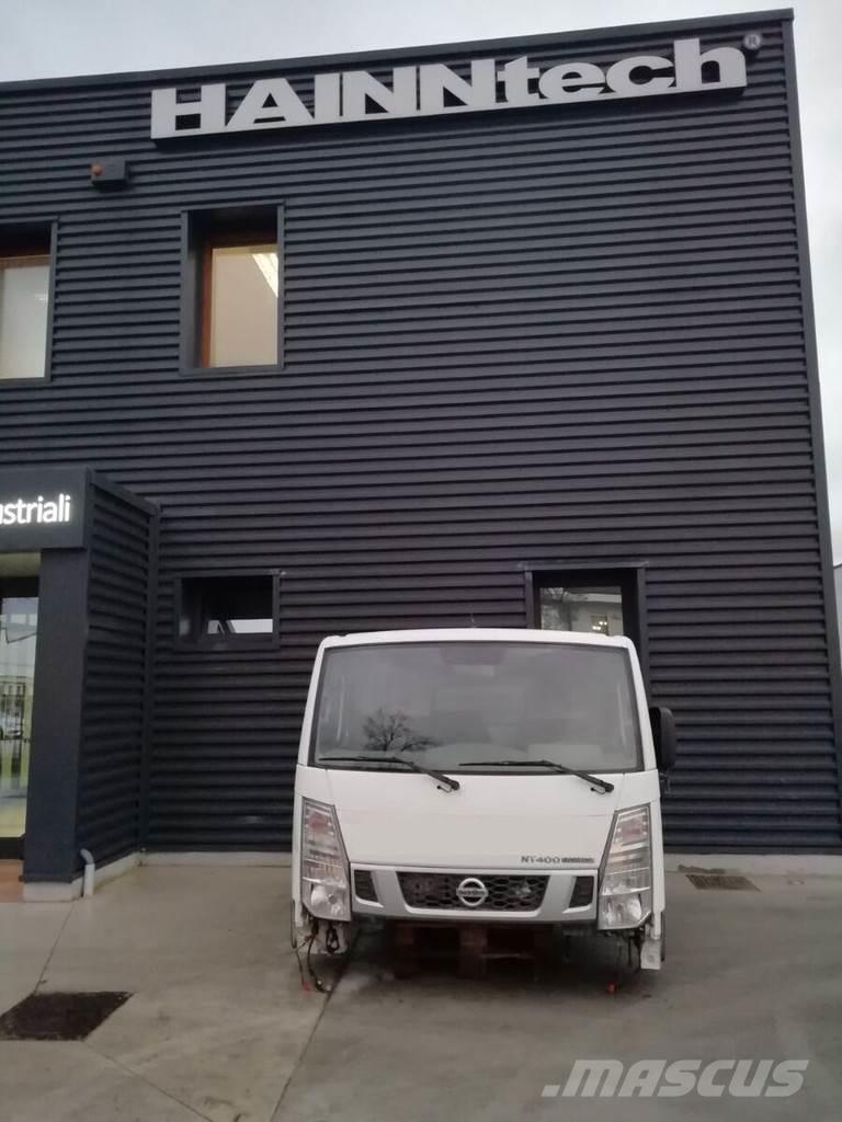 Nissan NT 400 Кабини