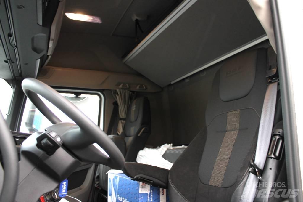 DAF XF530 FAS Автофургони