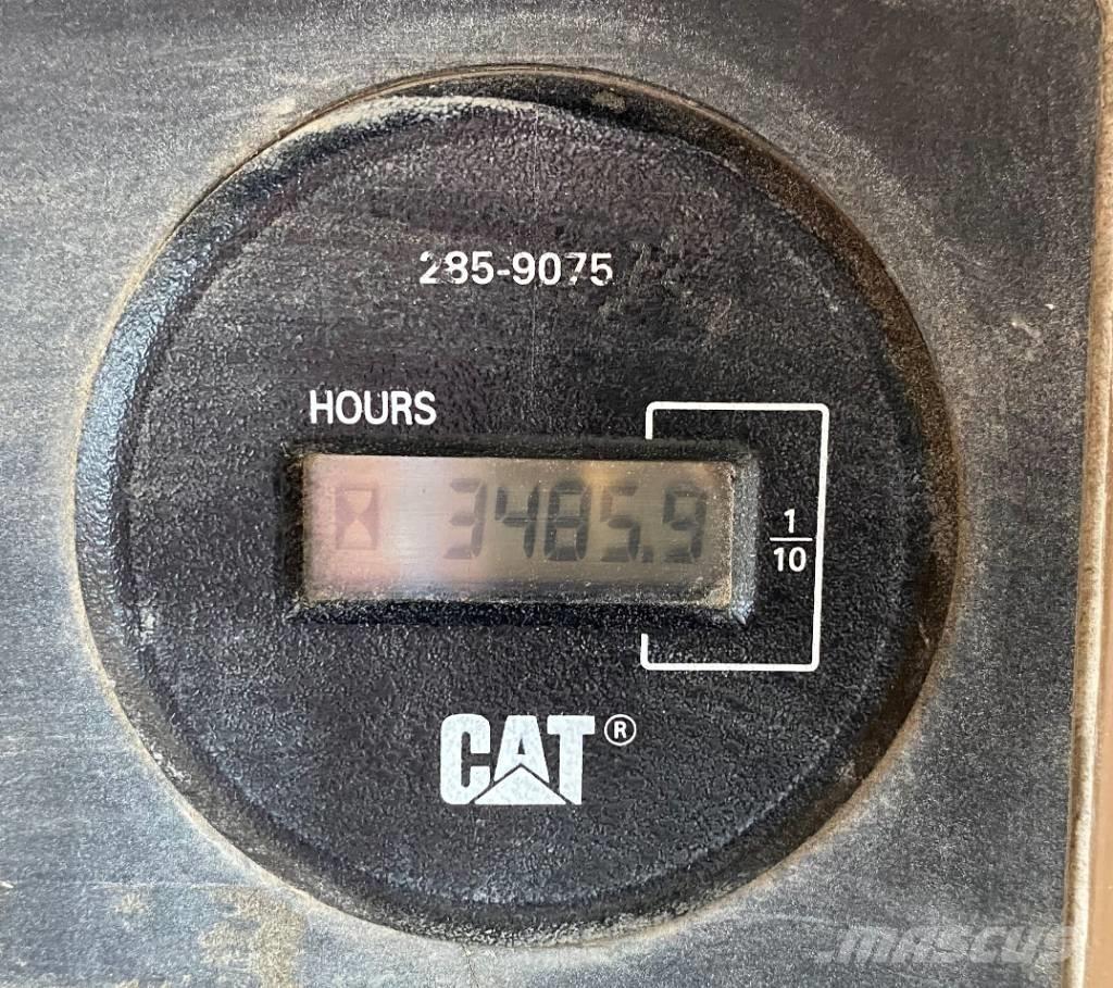 CAT D 11 N Верижни булдозери
