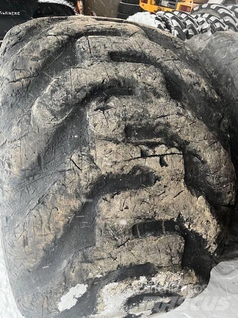 Nokian 710/45-26,5 Гуми
