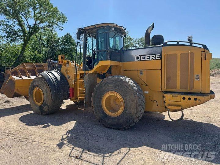 John Deere 824K-II Колесни товарачи