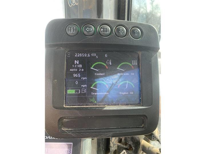 John Deere 824K-II Колесни товарачи