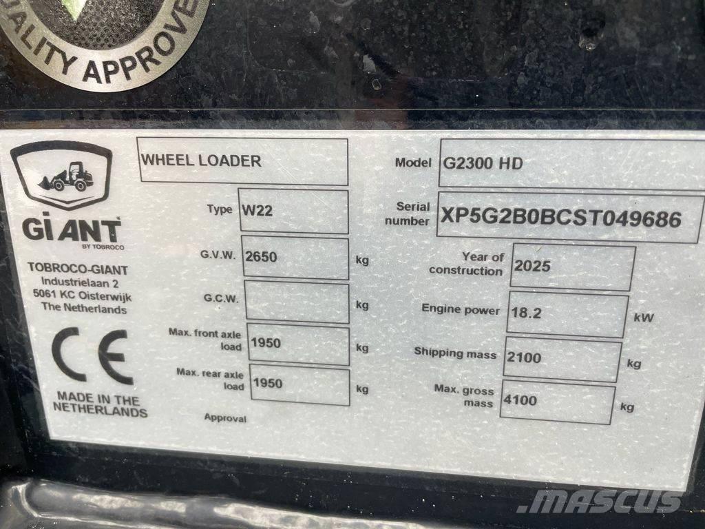 GiANT G2300 HD Колесни товарачи