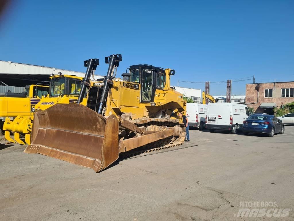 CAT D8R Верижни булдозери
