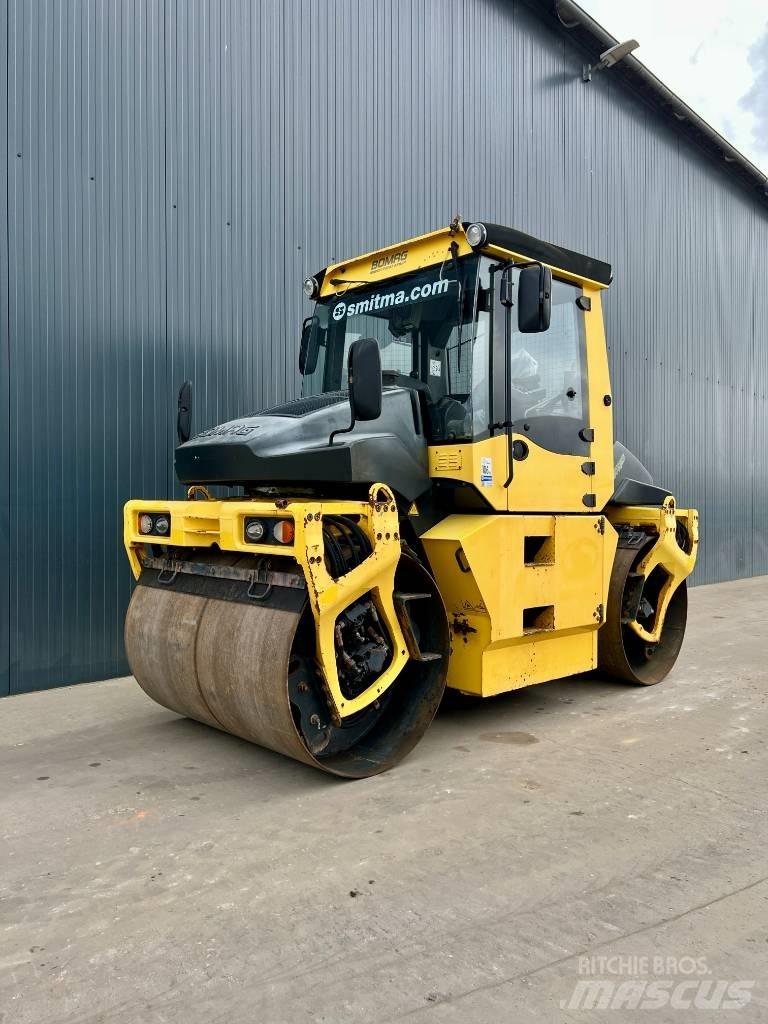 Bomag BW154AP-AM Двойни барабанни ролки
