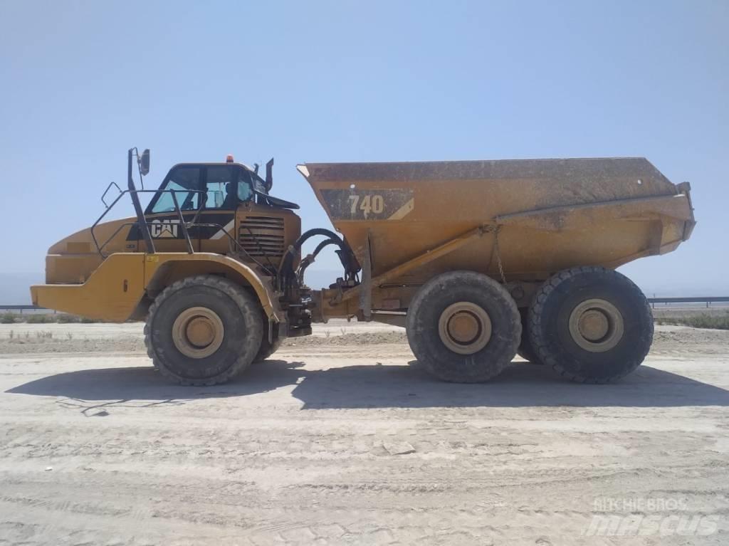 CAT 740 Дъмпери/моторни превозни средства