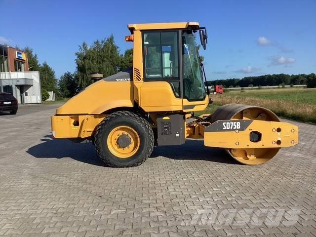 Volvo SD 75 B Еднобарабанни ролки
