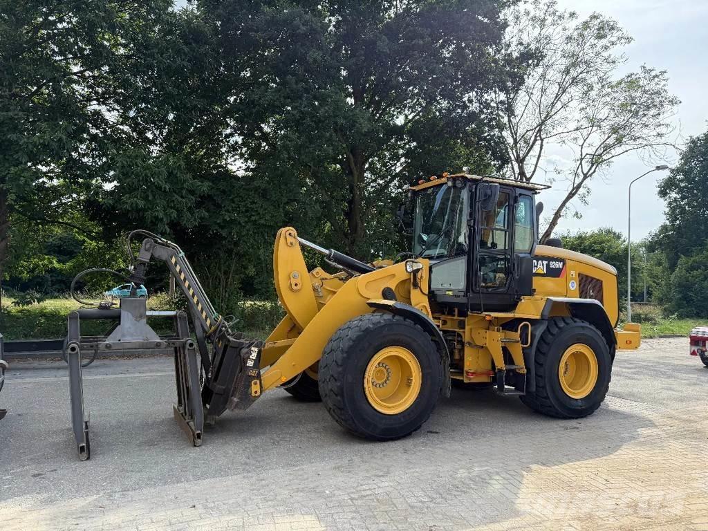 CAT 926M 4 Buckets Колесни товарачи
