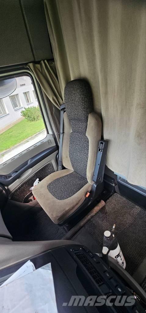 DAF XF 105 Камиони с кран с кука