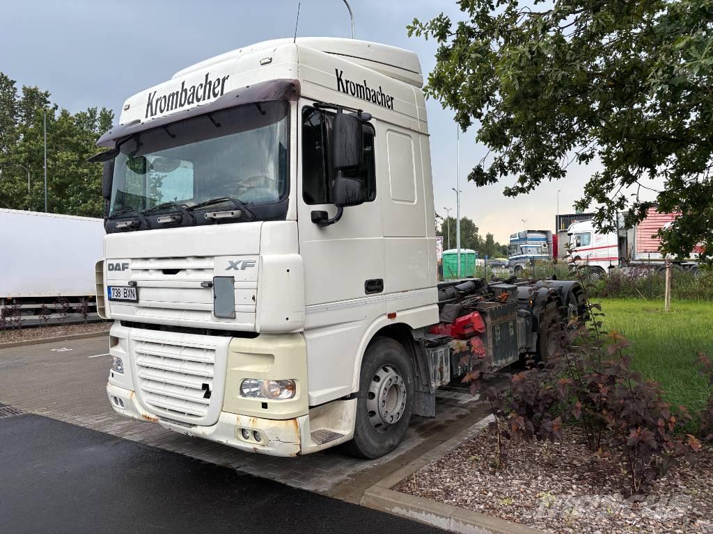 DAF XF 105 Камиони с кран с кука