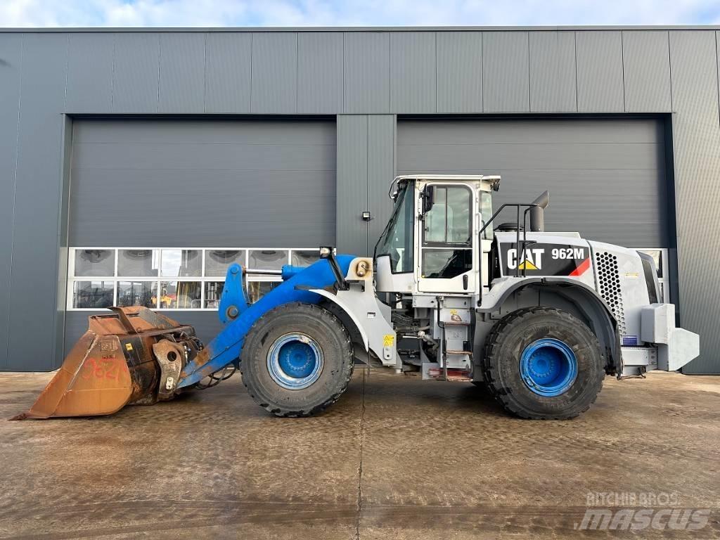 CAT 962 M / **NEW ENGINE** Колесни товарачи