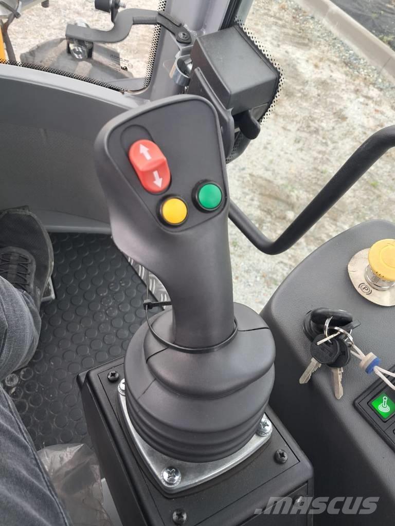 Paus SL 9075 Телескопични челни товарачи
