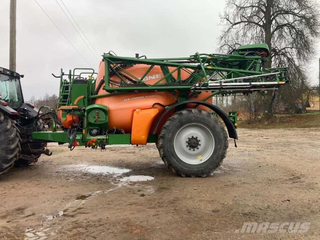 Amazone UX 5200 Прикачни пръскачки
