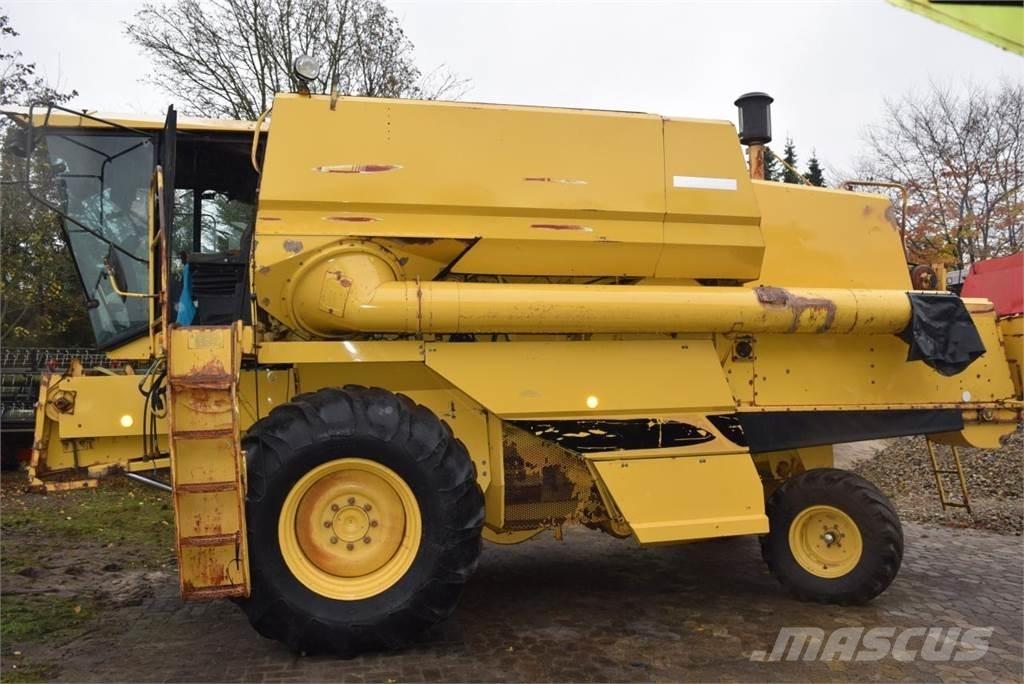 New Holland TF 42 Комбайни