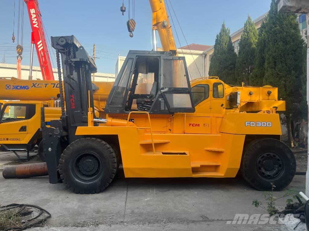 TCM FD 30 T Дизелови камиони