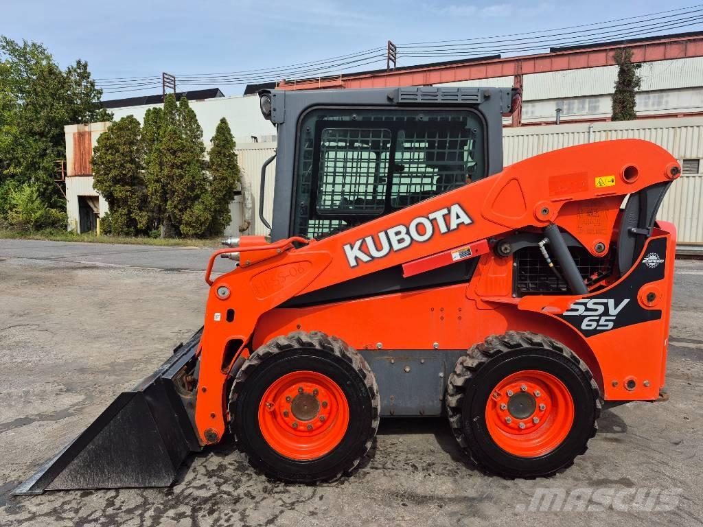 Kubota SSV 65 Мини товарачи
