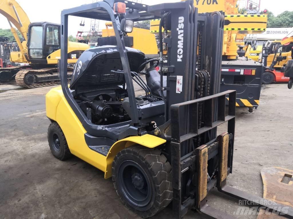 Komatsu 30 Дизелови камиони
