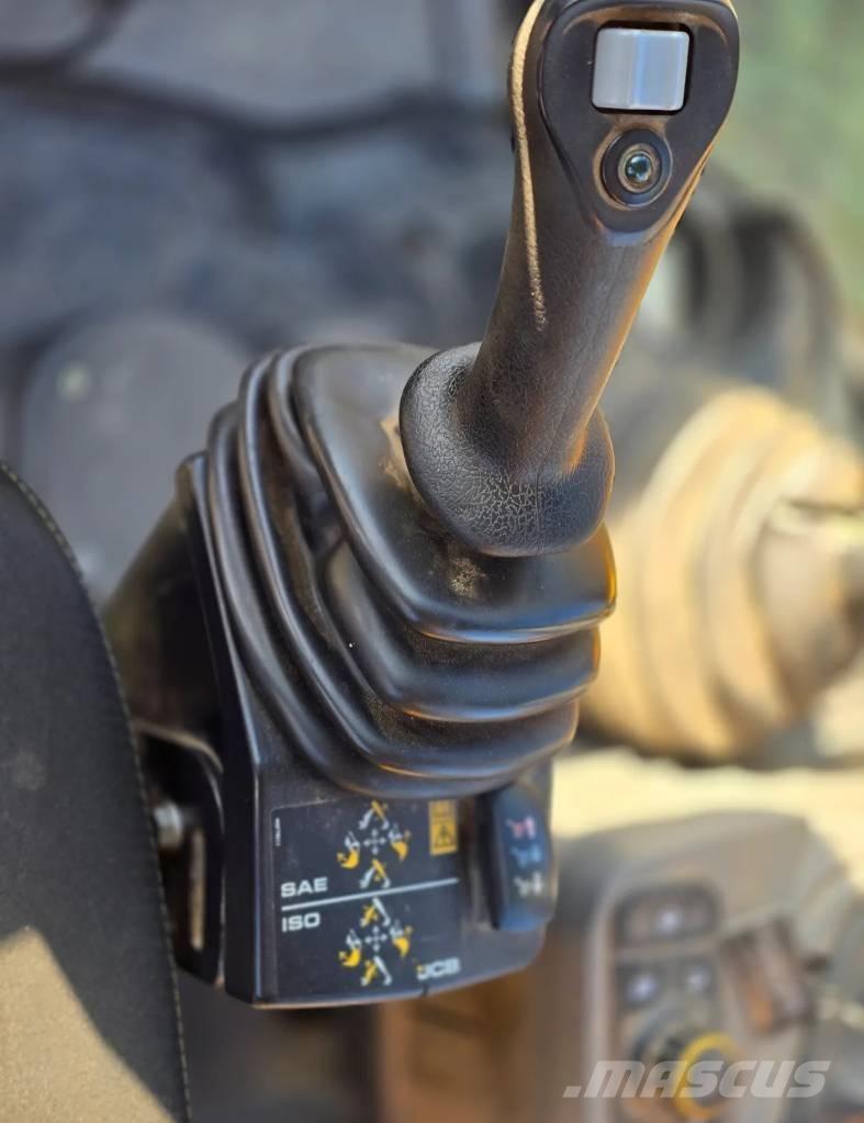 JCB 3 CX 14L5WA Товарач със заден ексватор