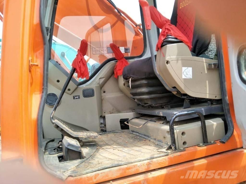 Doosan DX 225 LC Верижен екскаватор