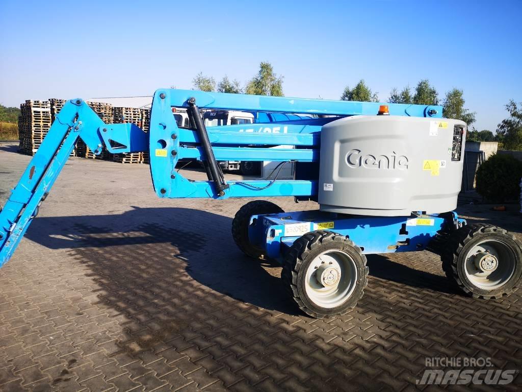 Genie Z 45/25 Съчленени стрелови подемници