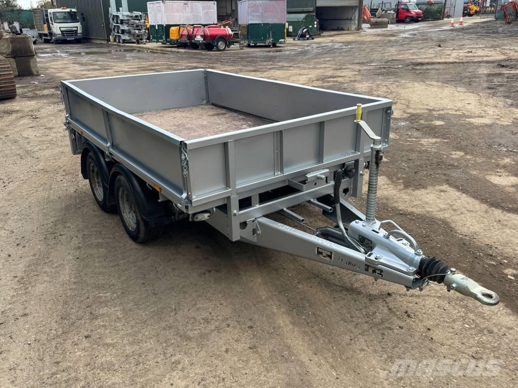 Ifor Williams 8 X 5 Ремаркета фургони
