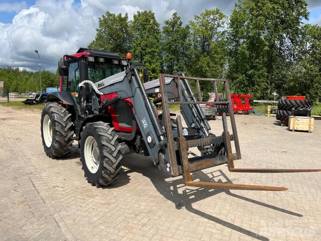 Valtra A 93 Трактори