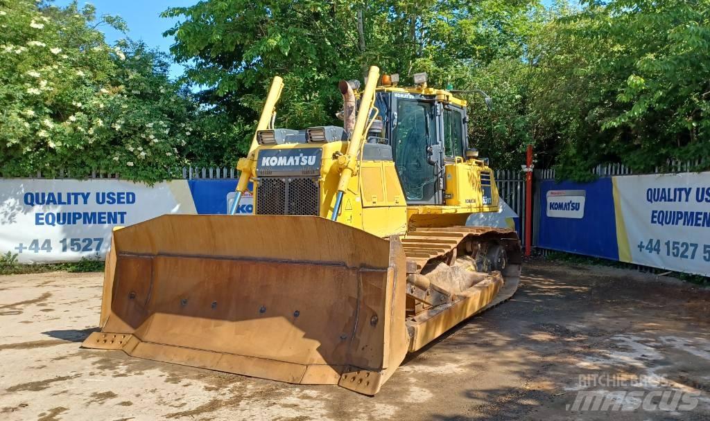 Komatsu D65WX-18 Верижни булдозери
