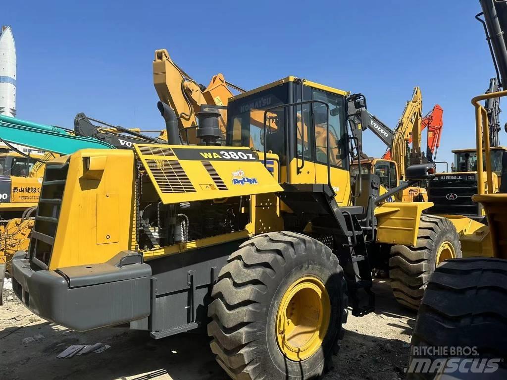 Komatsu WA380-6 Колесни товарачи