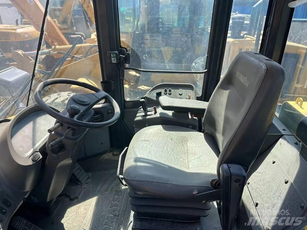 Komatsu WA380-6 Колесни товарачи