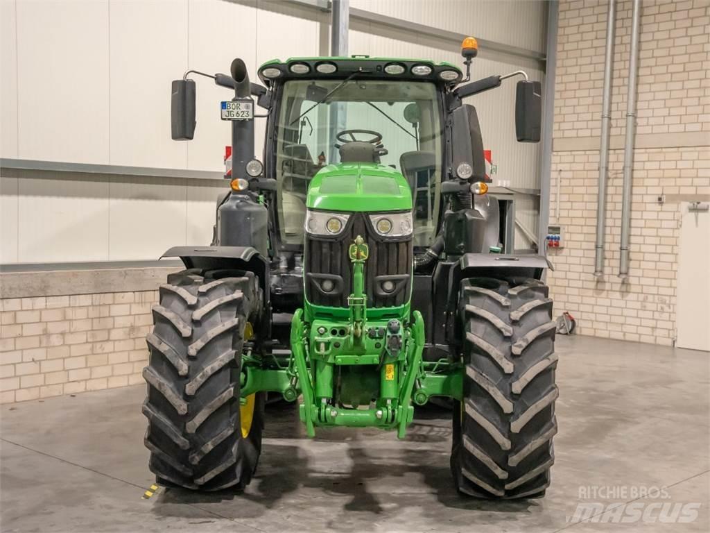John Deere 6230R Трактори