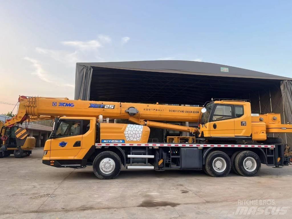 XCMG XCT 25 Всъдеходни кранове