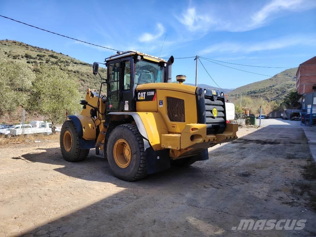 CAT 938 M Колесни товарачи