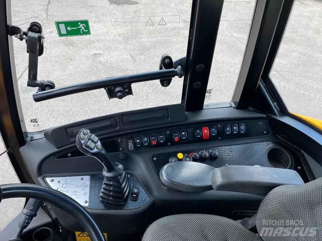 JCB 409 T4 Колесни товарачи
