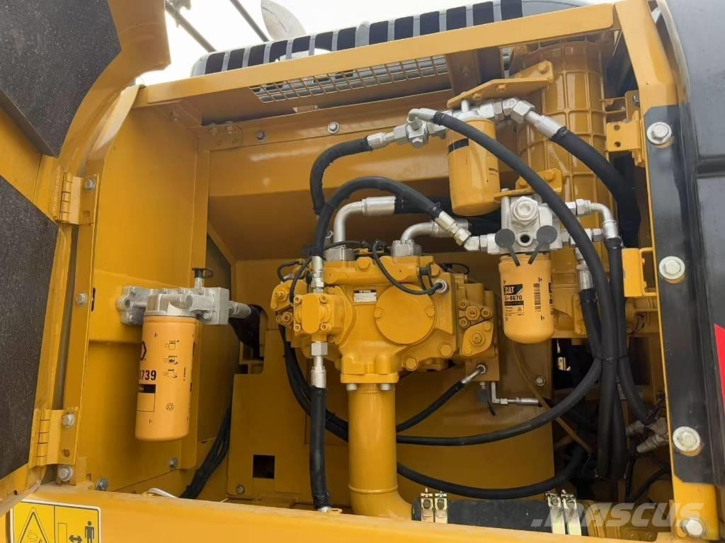 CAT 330 D Верижен екскаватор