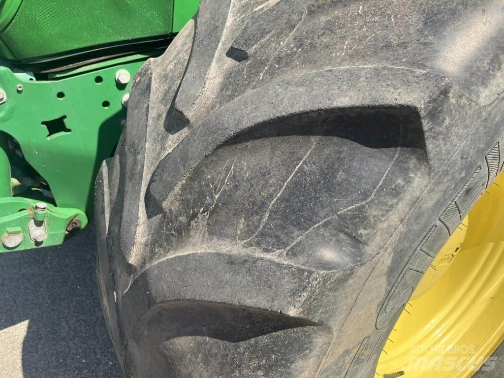 John Deere 6210R Трактори