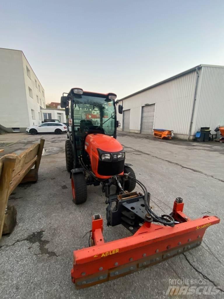 Kubota STW 34 Компактни трактори